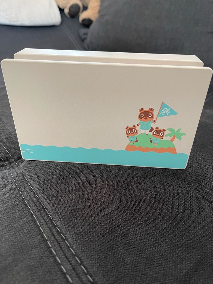 Nintendo Switch - Animal Crossing , limited Edition in Langenfeld