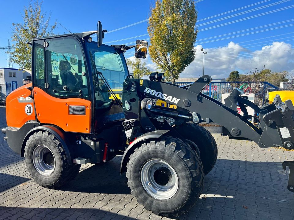 Doosan DL 80 Radlader in Hanhofen