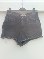 Kurze Hose Hotpants Jeans schwarz Damen Gr. M 40 Denim Sommer Niedersachsen - Leer (Ostfriesland) Vorschau
