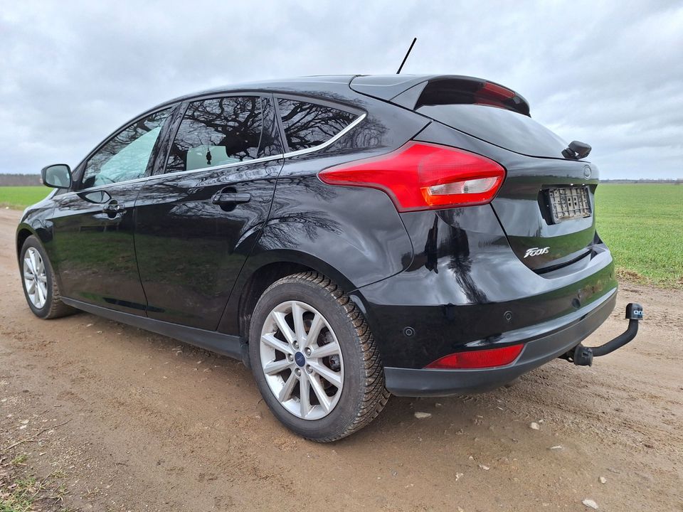 Ford Focus 1,5 TDCI 88 kw Titanium Diesel AHK Navi Start Stop in Bentzin