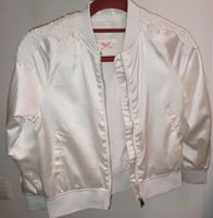 H&M Mädchen Satin Blouson mit Spitze Gr. 128 weiß Rheinland-Pfalz - Nackenheim Vorschau