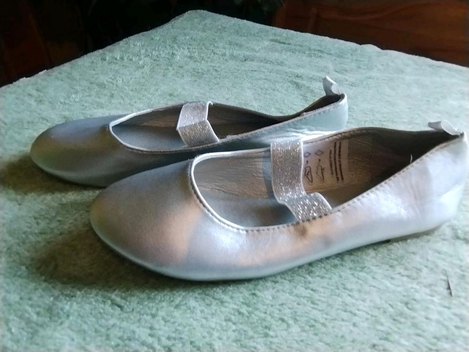 Kinderschuhe. Ballerinas Gr. 35 in Edling