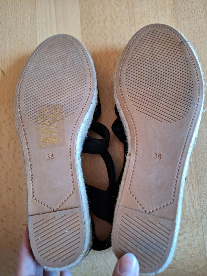Damen Schuhe Größe 38, Sandalen  schwarz, neu in Hermsdorf