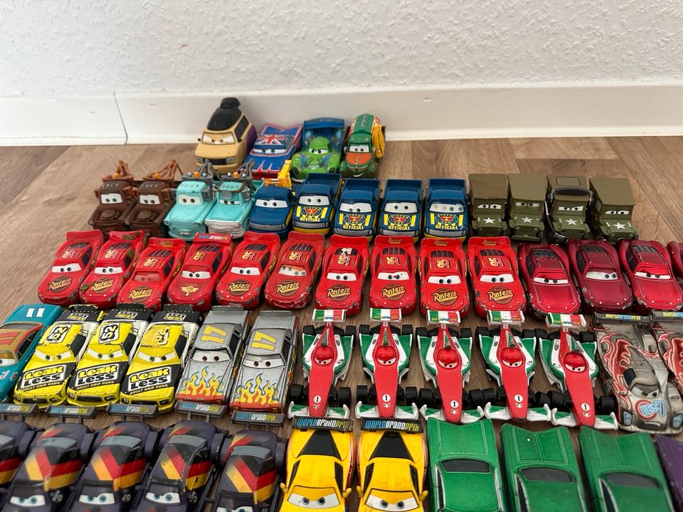 Disney Pixar Cars Metall Autos Fahrzeug in Berlin