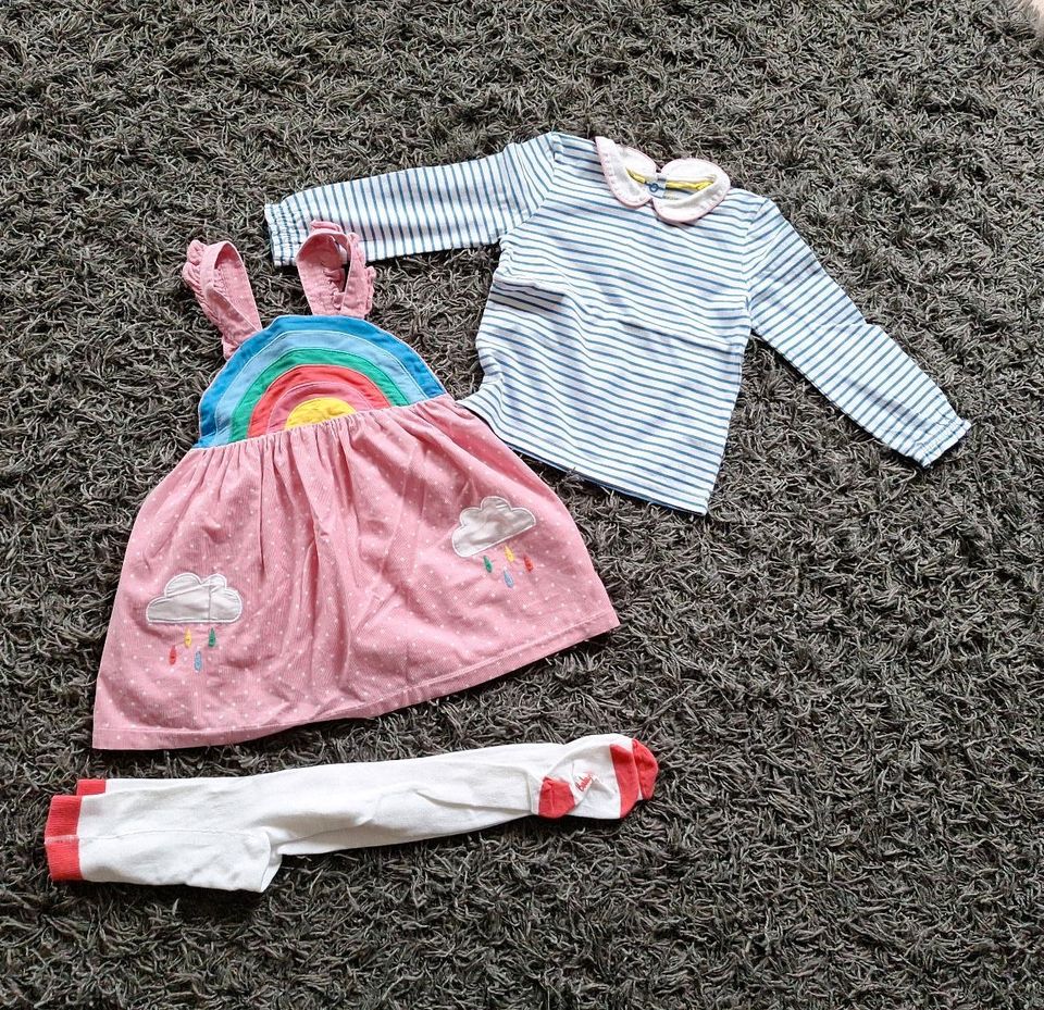 Mini Boden Set 98 Latzkleid Regenbogen in Emsdetten