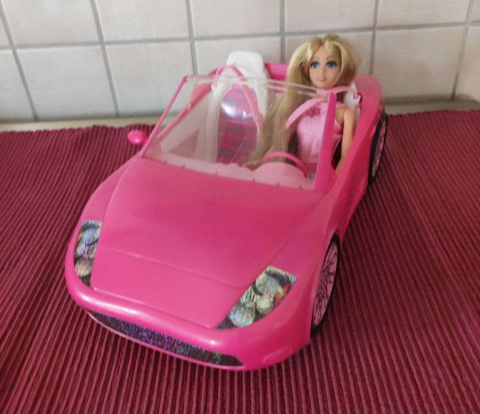 Barbie Cabrio, Auto mit Puppe, pink in Raubling