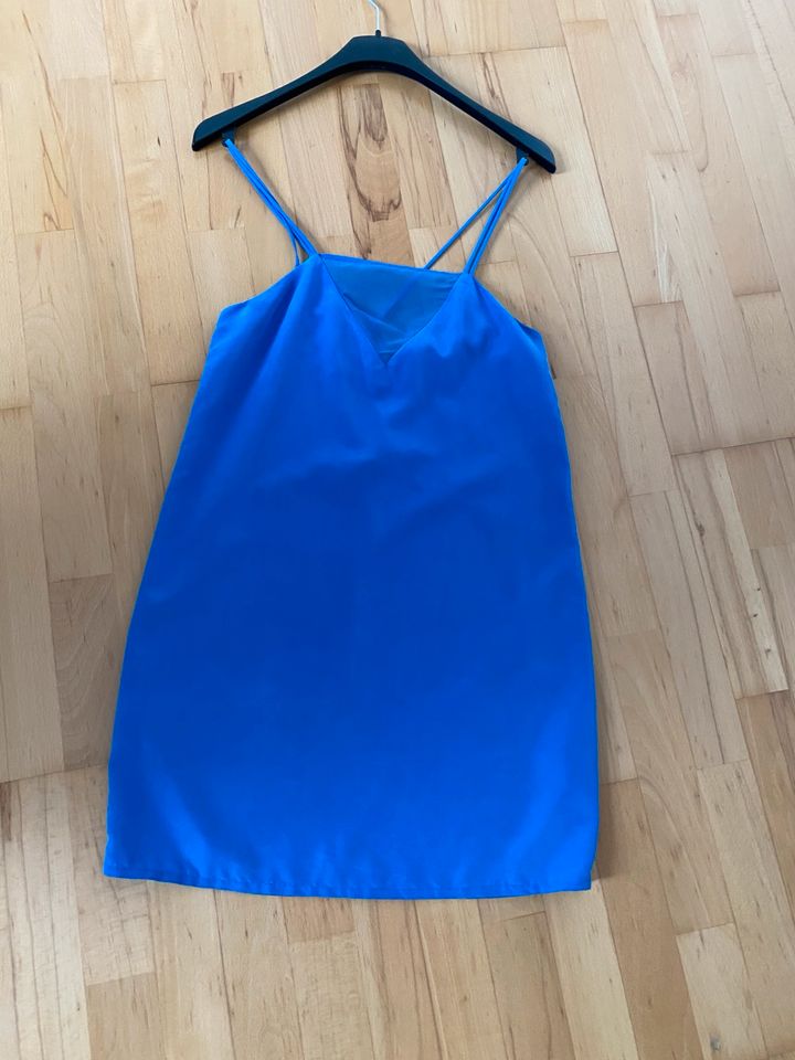 Damen Sommerkleid von Zara Gr.: 36 in Düsseldorf