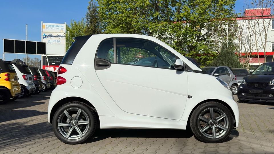 Smart Coupé TURBO White Edition | NAVI | SOUND | SHZ in Wiesbaden