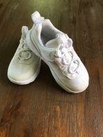 Nike Renew weiss Kids Sneaker 23,5 Kinder Schuhe Thüringen - Steinbach-Hallenberg (Thüringer W) Vorschau