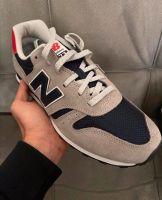 New Balance in grau und Marine, Größe 45,5 Berlin - Charlottenburg Vorschau