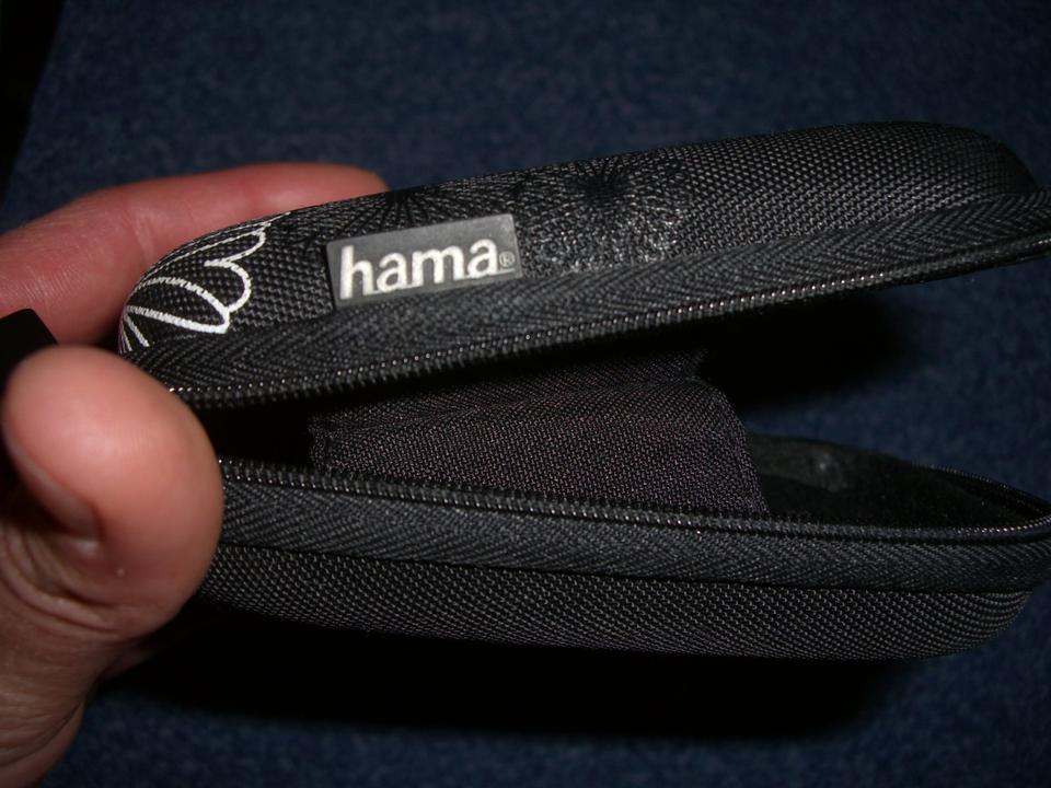 hama schwarze Kameratasche hardcase mit weißem Blumendruck in Asendorf (Nordheide)