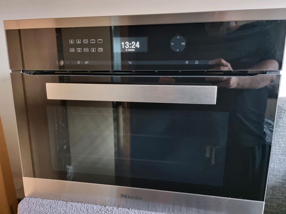 Miele H 6401 B Kompakt Backofen braten- klimagaren in Lindhorst