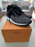 Tod‘s Herrenschuhe Grau Wildleder Größe 7 1/2 Bayern - Zirndorf Vorschau