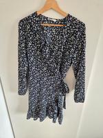 Wickelkleid gr 42 in dunkel blau mit Blumen, Only Niedersachsen - Zetel Vorschau