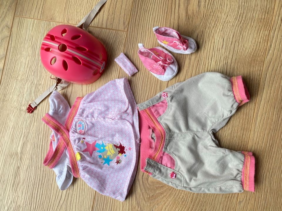 Baby Born Zapf Creation Fahrrad Set Outfit Kleidung Helm in Kiel