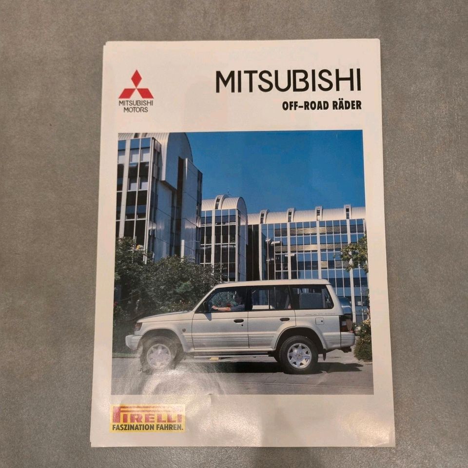 Prospekte MITSUBISHI Pajero Zubehör Sondermodelle Pinin Offroad in Schwerte