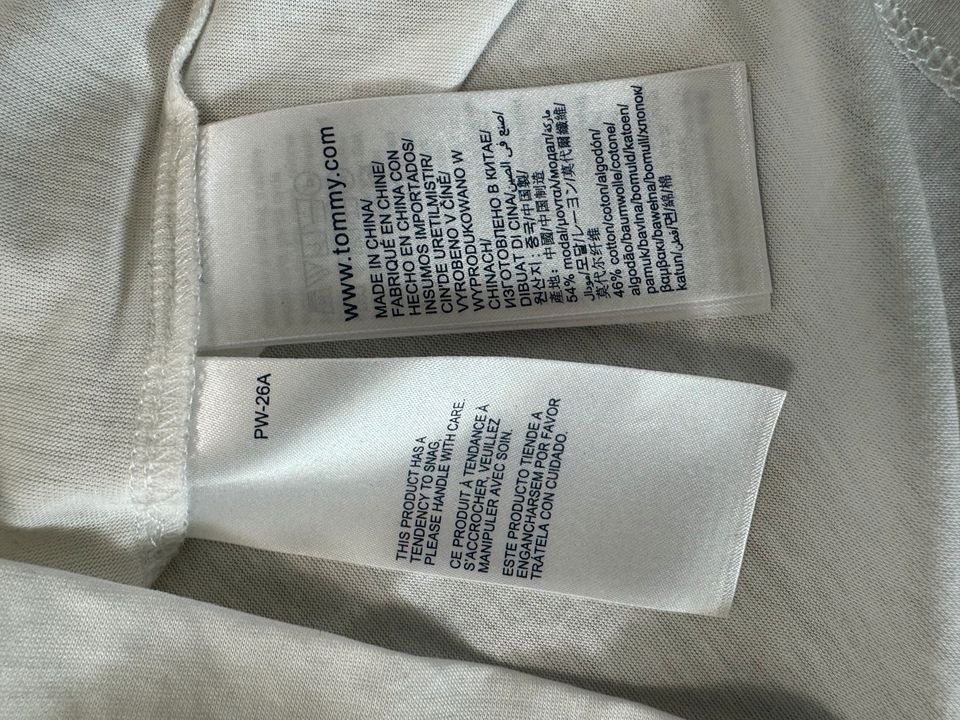 Tommy Hilfiger Shirt Gr. S Neu mit Etikett in Bergen auf Rügen