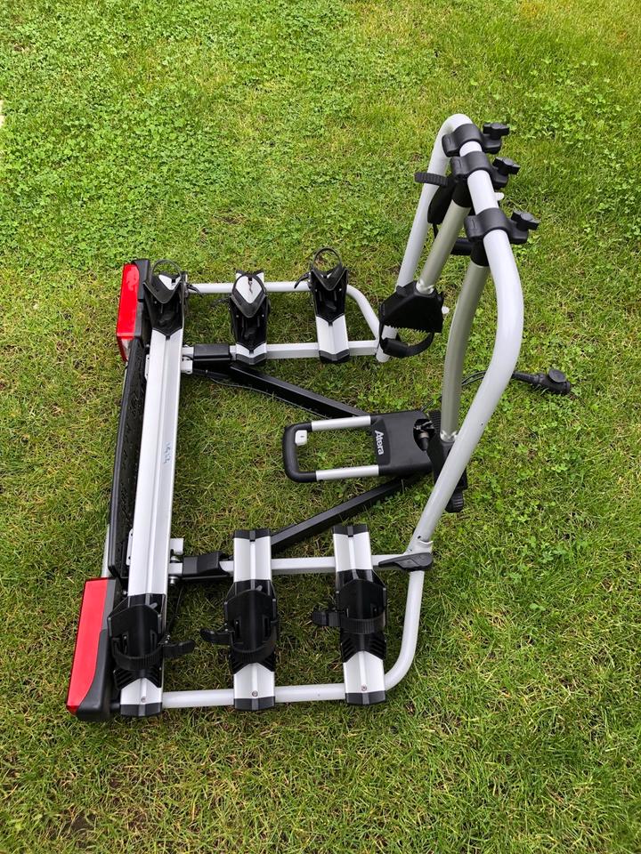 3er Fahrradträger (klappbar) leihen / mieten / E-Bike geeignet in Tarmstedt