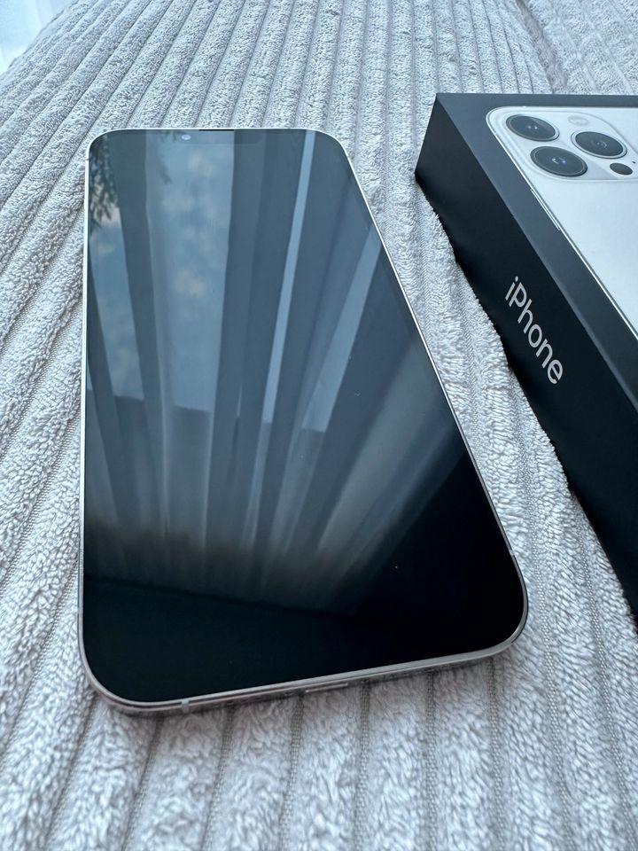 Iphone 13 Pro Max,Silver 128 GB in Braunschweig