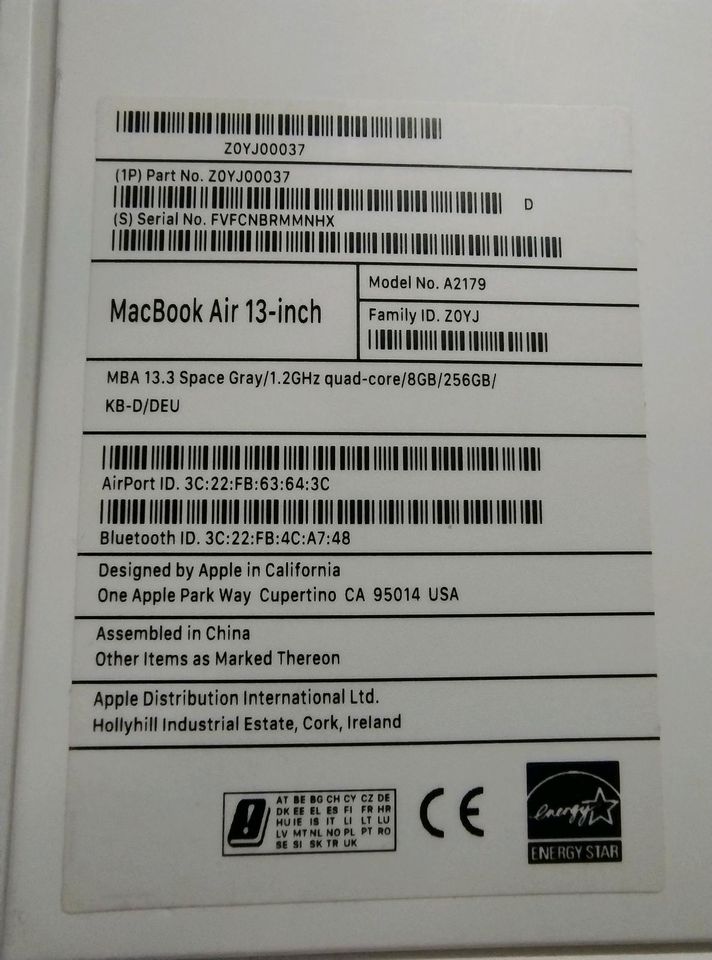 MacBook Air mit Originalverpackung (Retina, 13 Zoll, 2020) in Achern