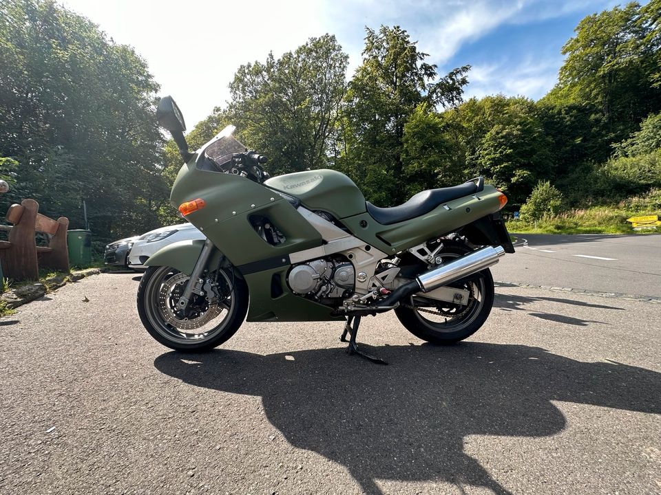 Kawasaki zzr 600 zx600E in Köln