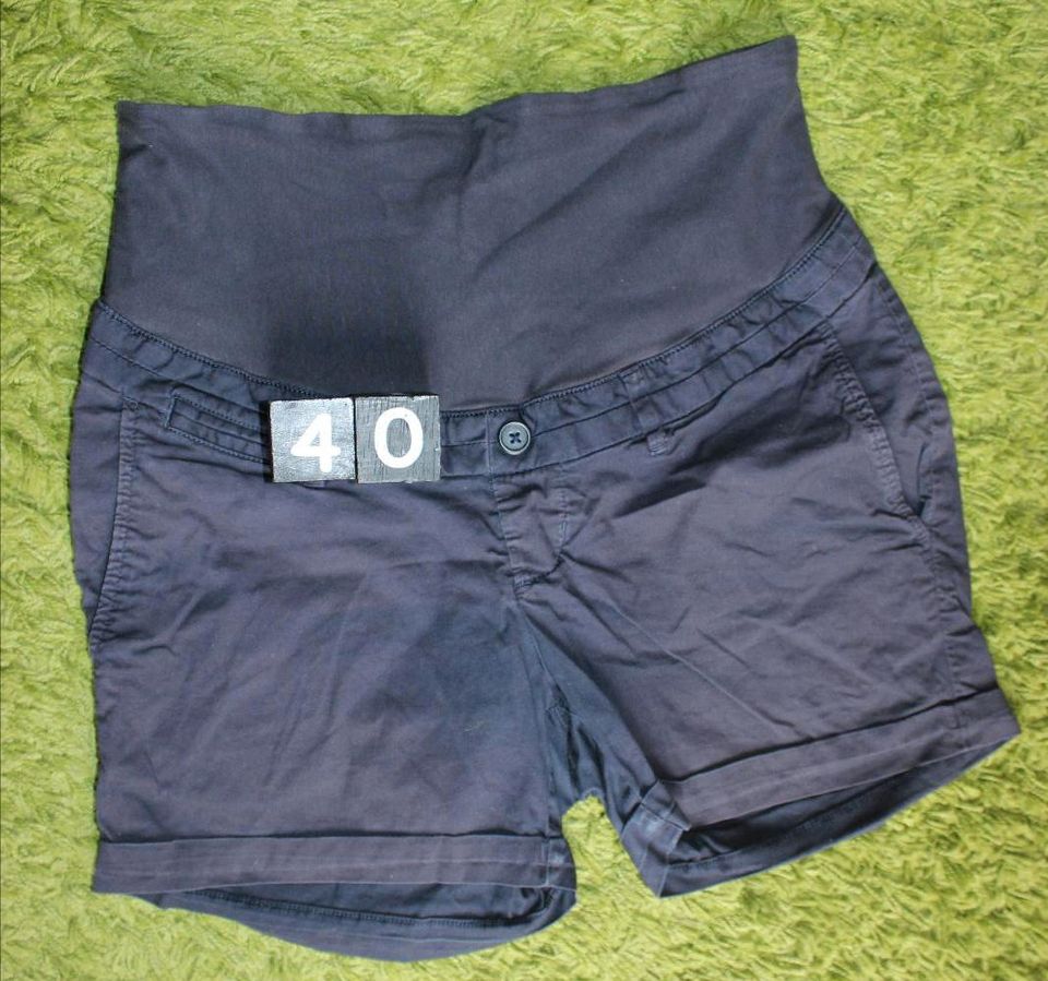 Dunkelblaue kurze Umstandshose Shorts H&M Gr. 40 in Drei Gleichen