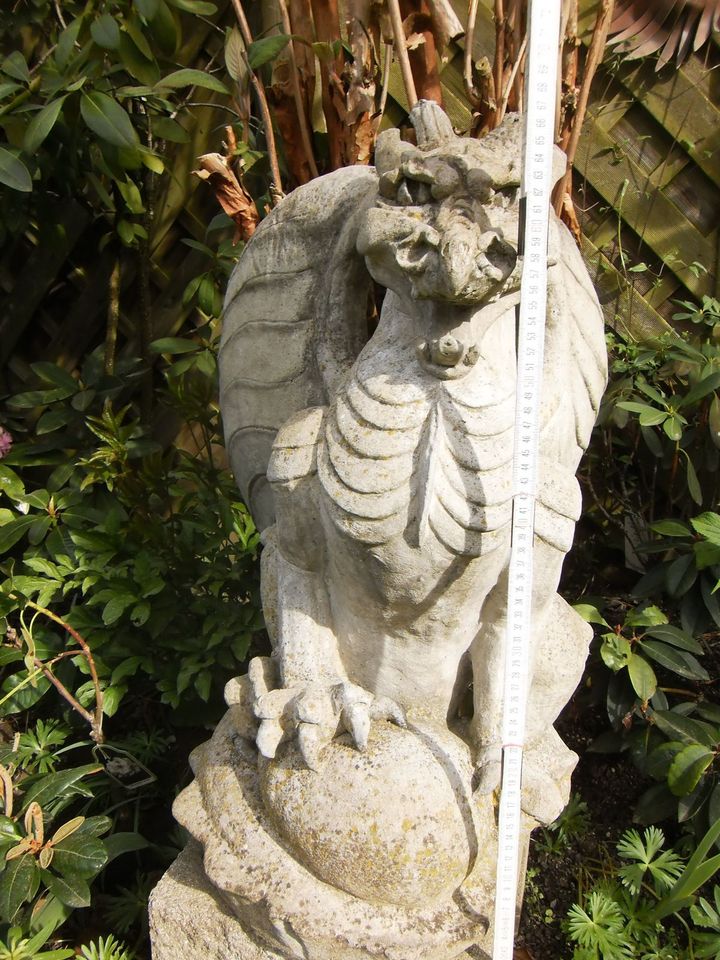 Drache Gargoyle Steinfigur Figur Skulptur massiv schwer groß in Mauern