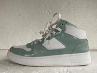 Karl Kani Turnschuhe Brooklyn weiß-mint Größe 40,5 Nürnberg (Mittelfr) - Oststadt Vorschau