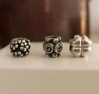 Original Pandora Charms 925 Silber Blumen Kleeblatt Rose Berlin - Hellersdorf Vorschau