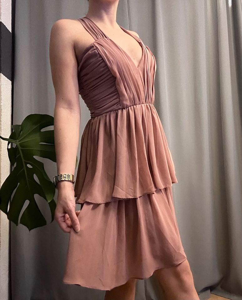 8,50 € ❤️ H&M / schickes Kleid Tüll / altrosa / S 36 in Schöllkrippen