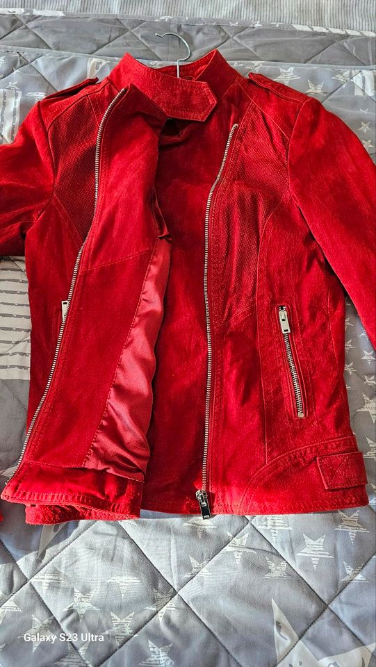 Damen Lederjacke Gr. S in Rot von C&A in Niedersachsen - Hameln | eBay  Kleinanzeigen ist jetzt Kleinanzeigen