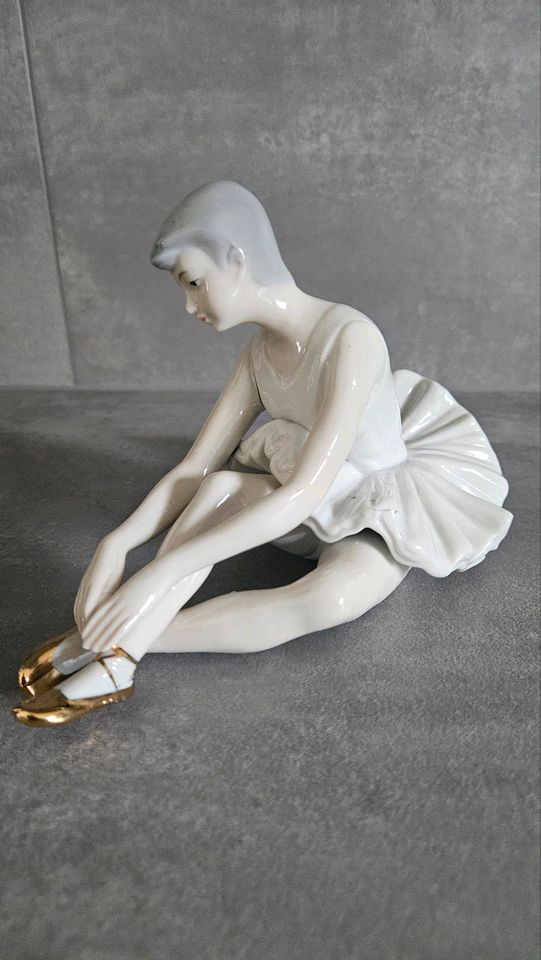 Ballerina Figur in Weilerswist