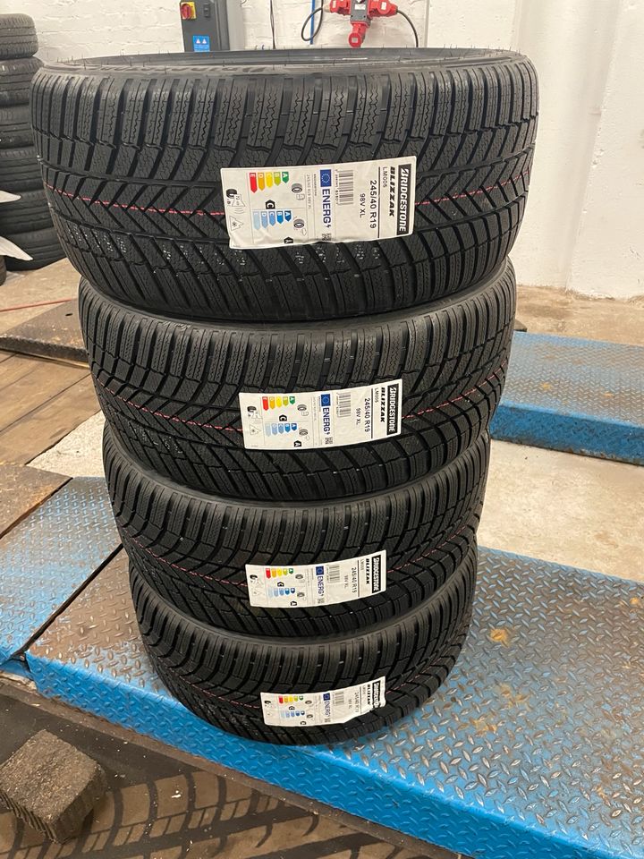 4 Neue Winterreifen Bridgestone 245/40R19 98V in Hamburg