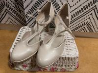 Pumps Tamaris neu gr 39 Tamaris Creme Frühling Berlin - Köpenick Vorschau