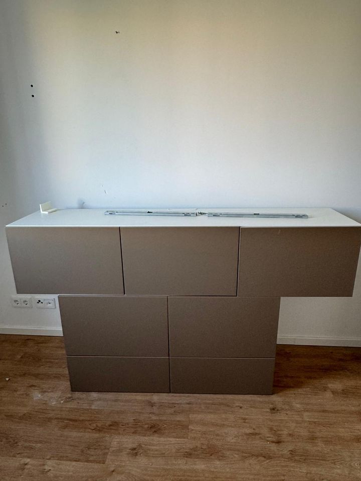 TV-Sideboard hängend (2-teilig) in Berlin