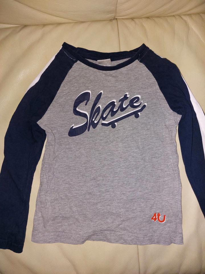 Langarmshirt, Pulover, Kleiderpaket für Jungs Gr 98/104 Herbst in Dresden