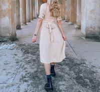 Neu NA-KD Leinenkleid mit Knopfleiste und Bindedetail Berlin - Lichtenberg Vorschau