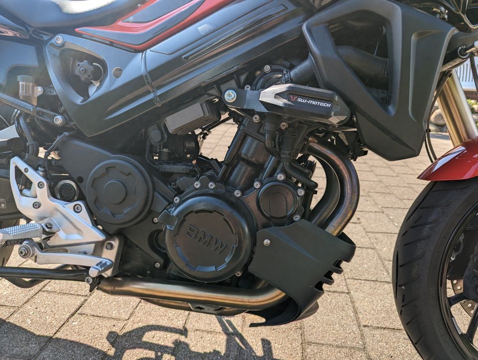 BMW F800R, alle Pakete, viel Zubehör in Moorrege