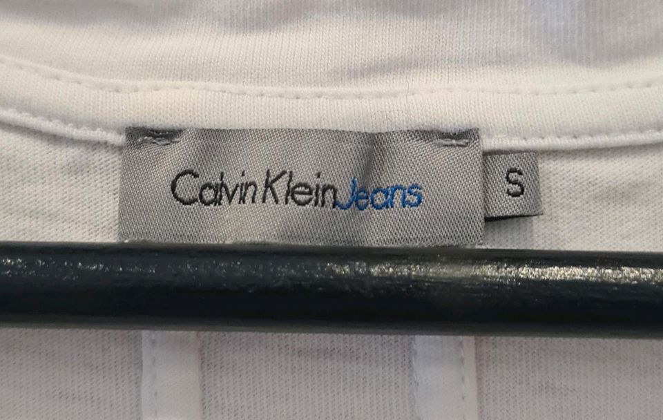 Calvin Klein T-Shirt in Größe S in Hamminkeln