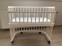 Babybay Maxi - Beistellbett - weiß - Stubenwagen - viel Zubehör Hessen - Hünfelden Vorschau