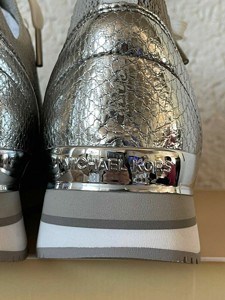 Michael Kors Sneakers Gr. 38,5 Silber Neu mit Karton in Saarbrücken