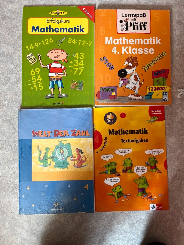 Mathematik verschiedene Bücher für verschiedene Schuljahre in Hopsten