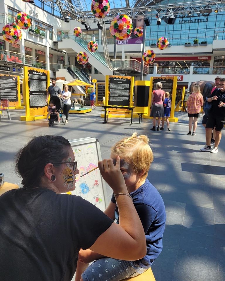 Farben Freude Kinder Schminken für ihr Fest in Pinneberg