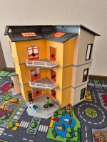 Großes Playmobil City Life Haus 9266+ Etage + Räume Bayern - Regensburg Vorschau