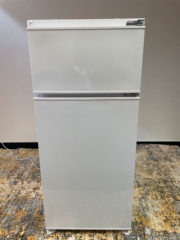 Kühlschrank H|tech - NEU - Neupreis 499€ in Berlin