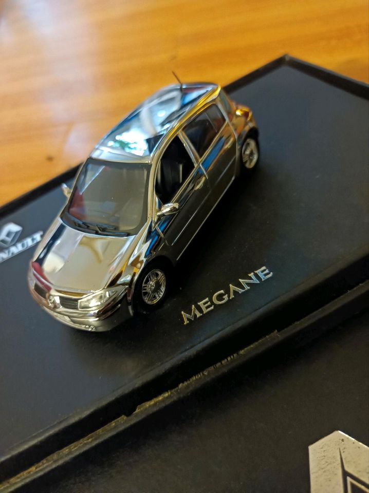 Modell Renault Megane 1:43, Sonder-Edition Chrom Neu &OVP in München