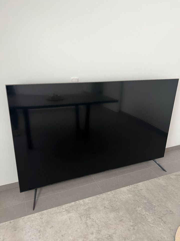 Samsung Tv 85 Zoll 4K Deffek in Herten