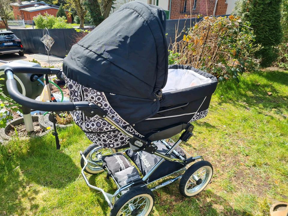 Emmaljunga Kinderwagen inkl. reichhaltigen Zubehör in Potsdam