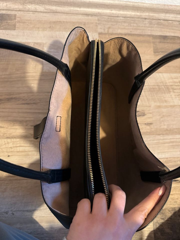 Handtasche Damen mit Henkel und Schultergurt H&M in Müden