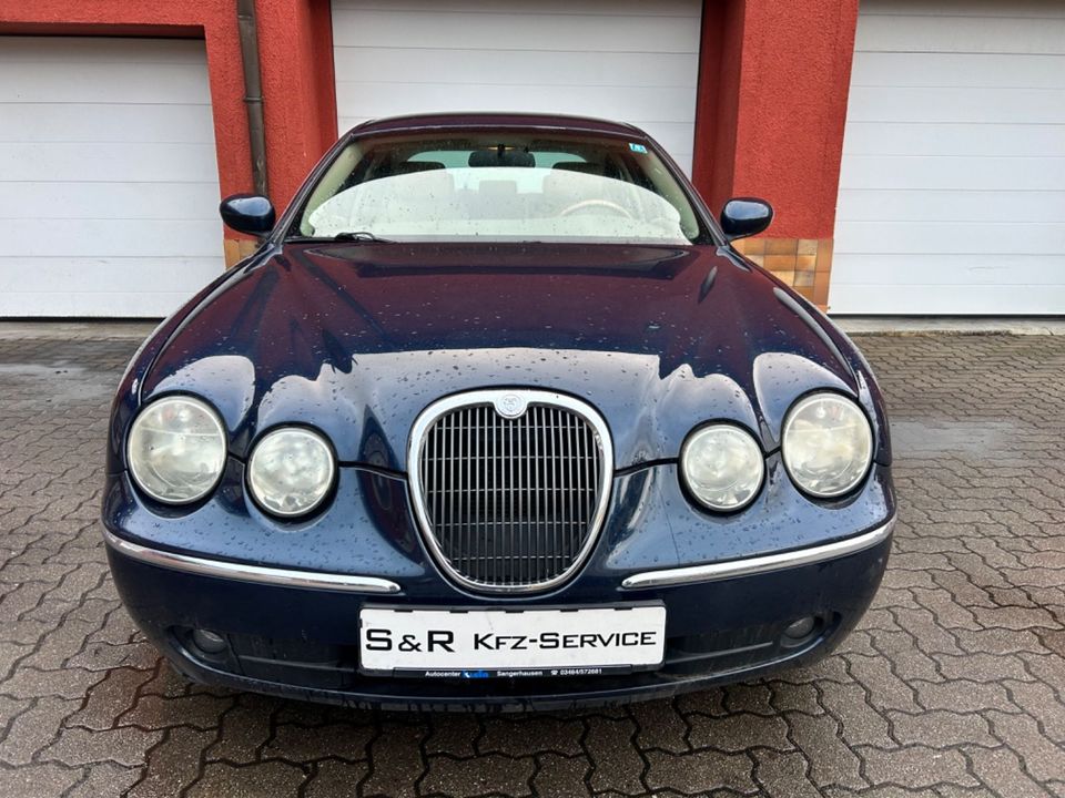 Jaguar S-Type in Leipzig